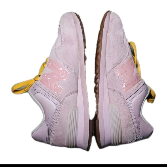 New Balance Womens 574 Rose Quartz Love Casual Fashion Running Walking Sneaker 8 - Picture 7 of 14